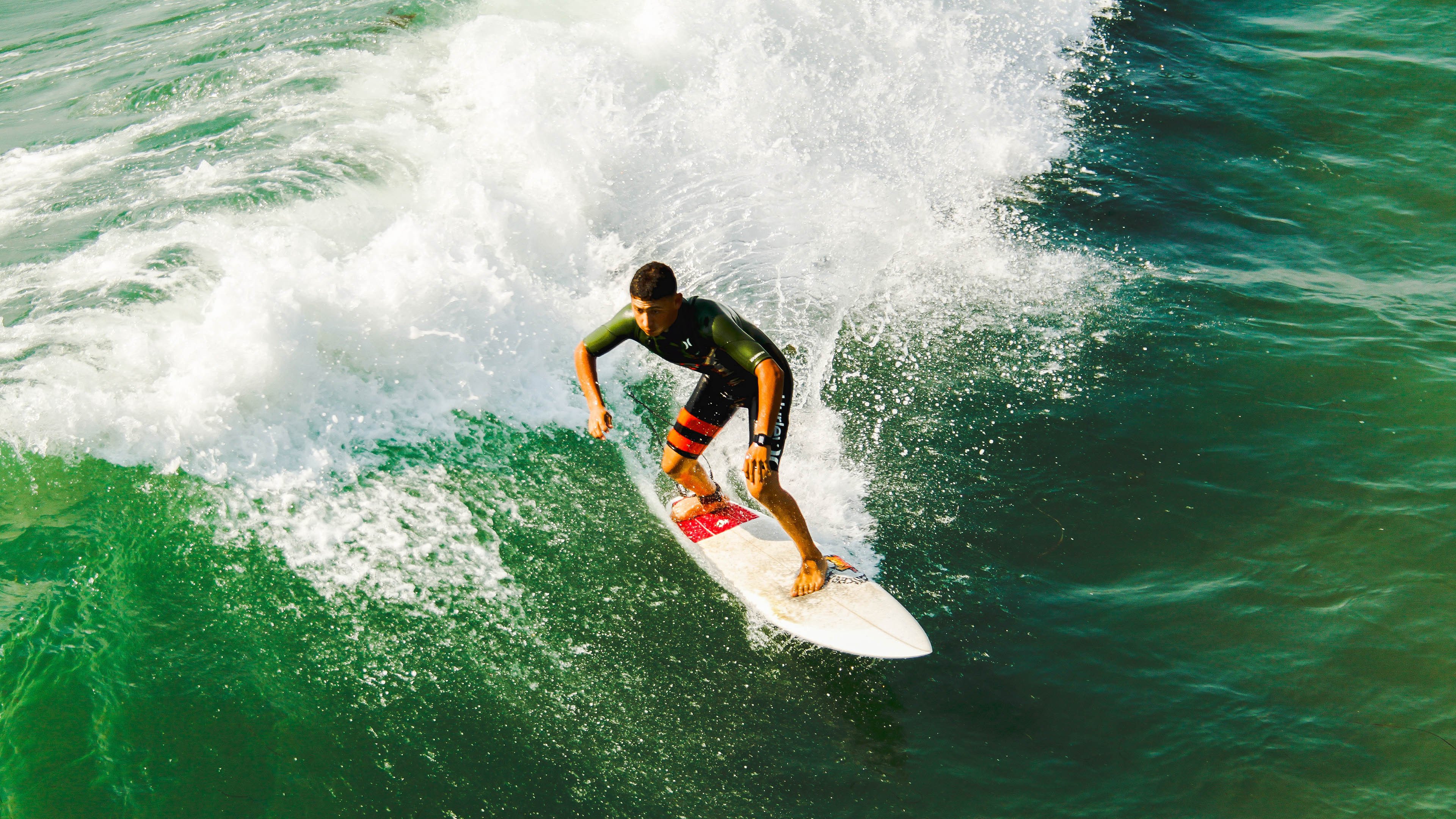 开云体育官方网站-曼城强势4-1击败多特,福登梅开二度,哈兰德再破纪录,曼城4-3